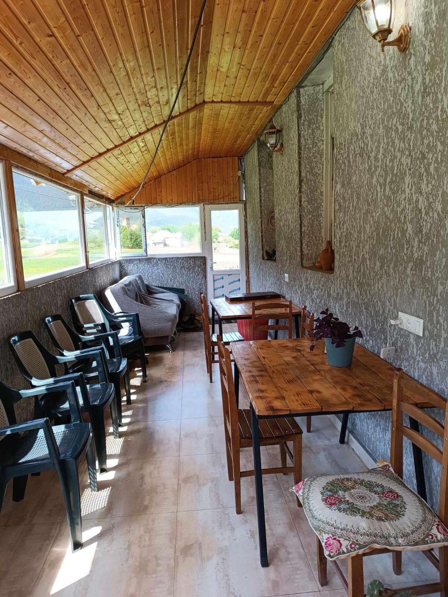 Guest House In Zhabeshi Lali ภายนอก รูปภาพ