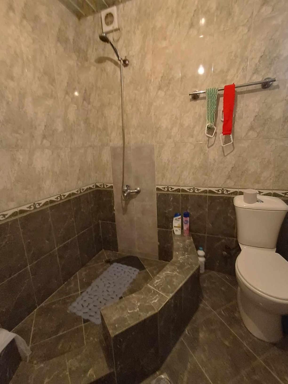 Guest House In Zhabeshi Lali ภายนอก รูปภาพ