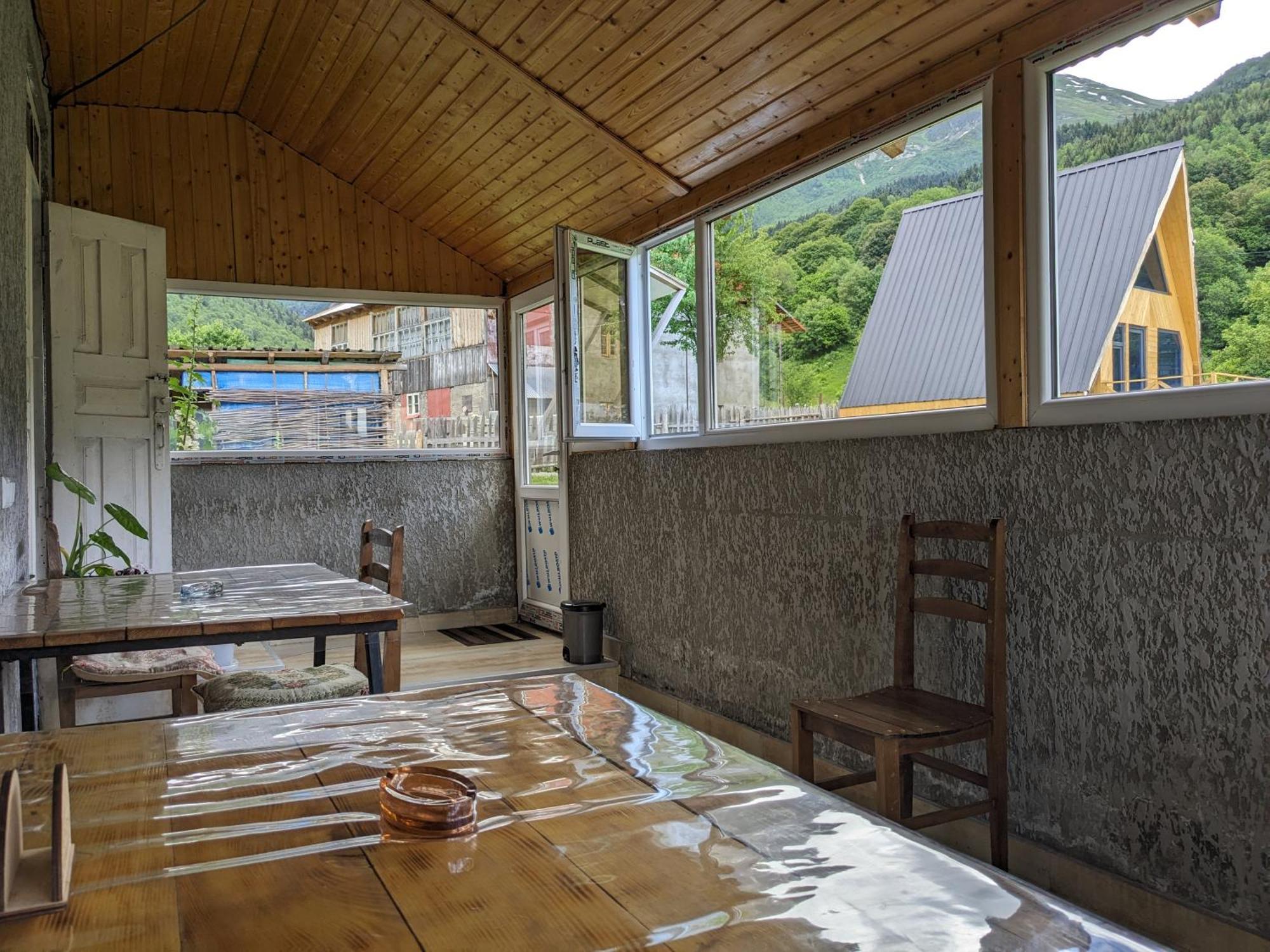 Guest House In Zhabeshi Lali ภายนอก รูปภาพ