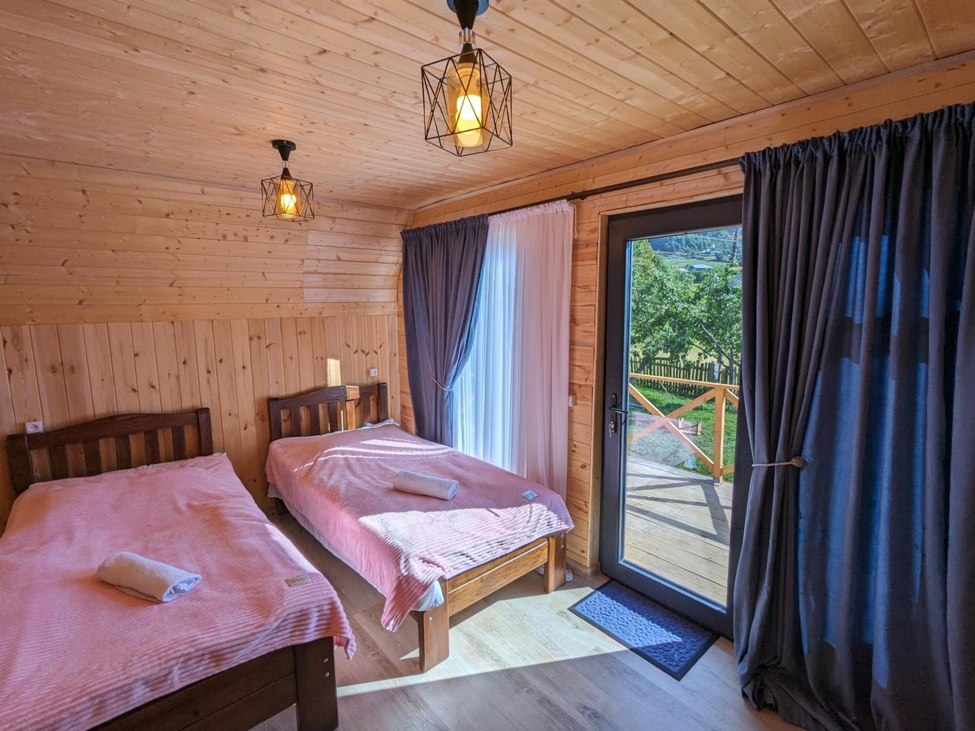 Guest House In Zhabeshi Lali ภายนอก รูปภาพ