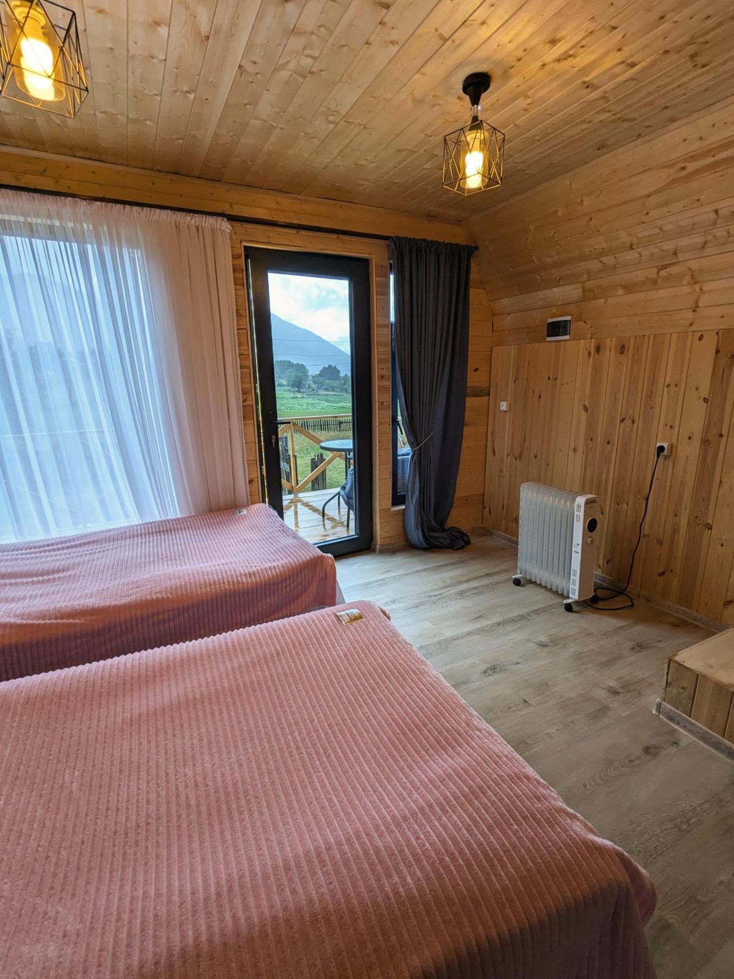 Guest House In Zhabeshi Lali ภายนอก รูปภาพ