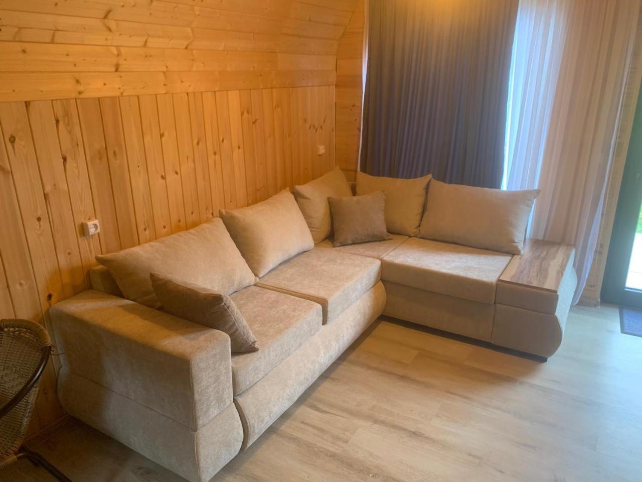 Guest House In Zhabeshi Lali ภายนอก รูปภาพ